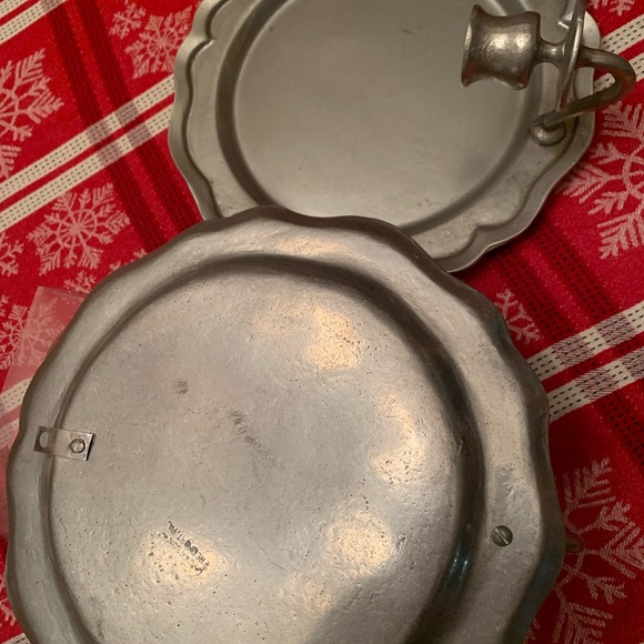 Pewter wall sconces (2) stamped Freeport pa - Picture 3 of 4